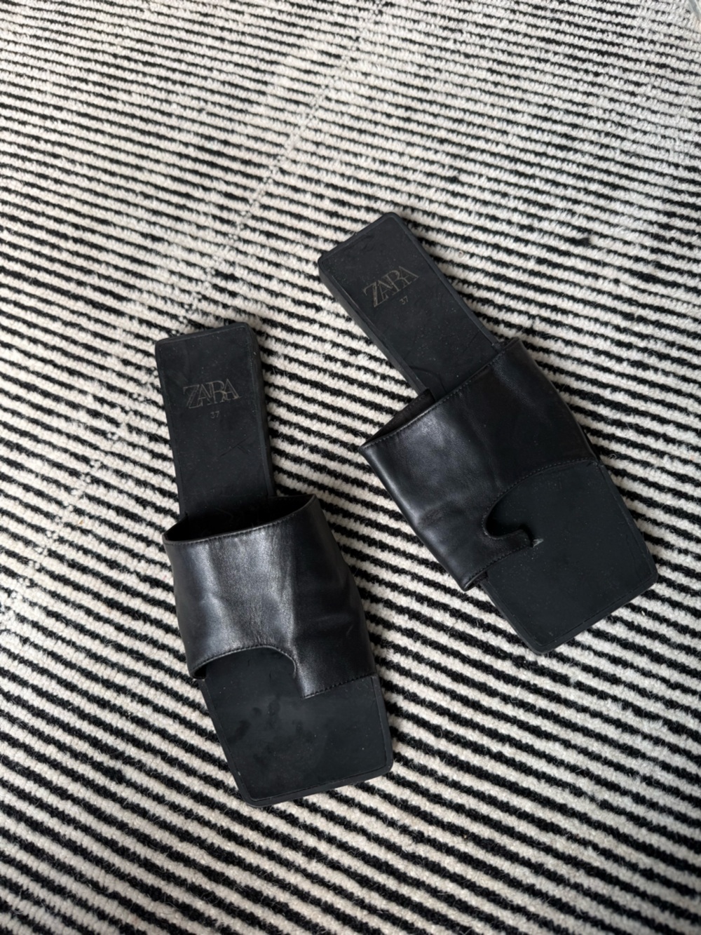 Zara Black Genuine Leather Square-Toe Slide Sandals